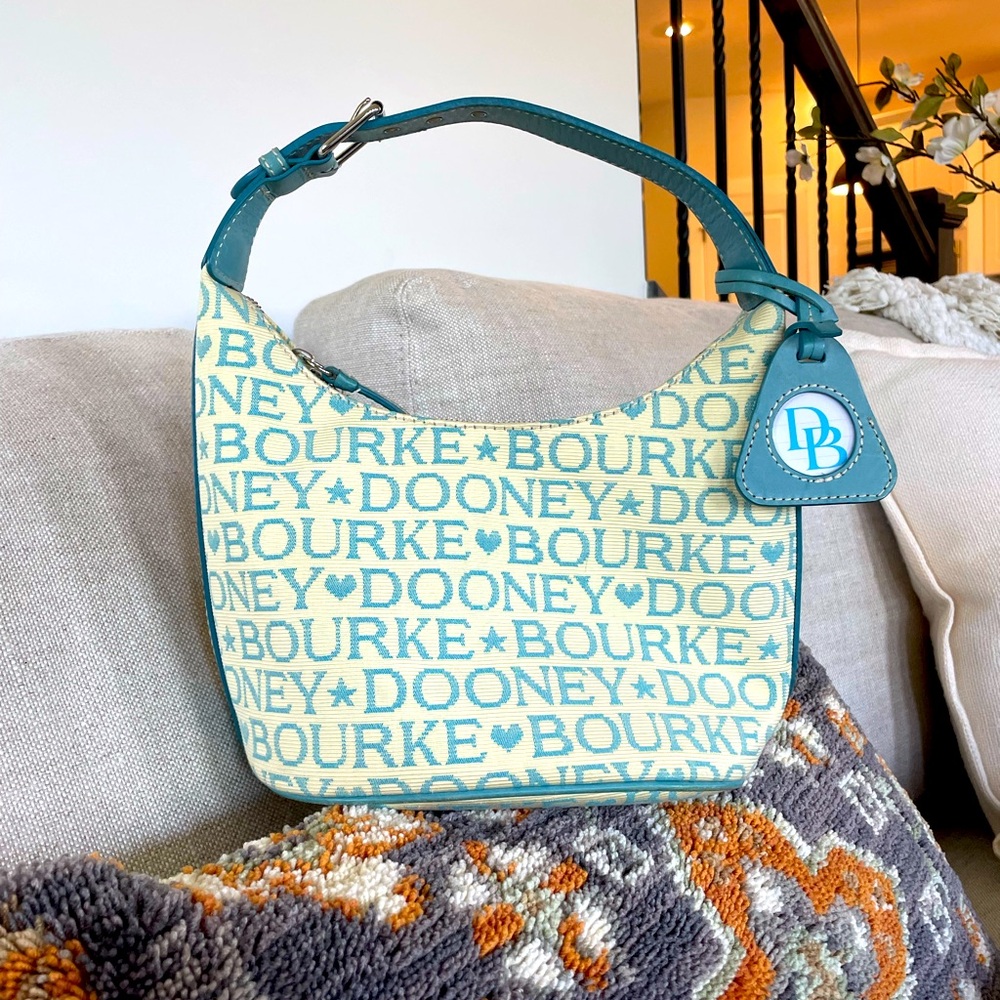 Dooney & Bourke Leather vintage bag.